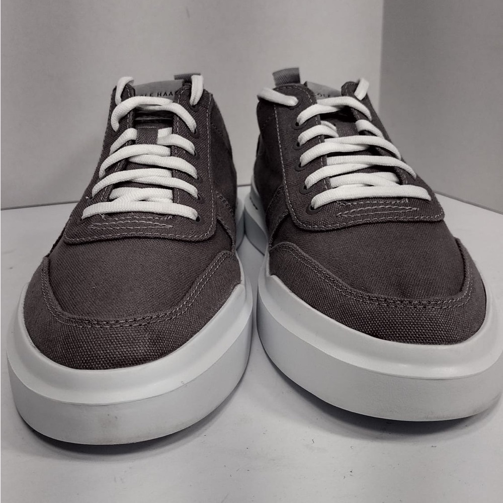 Cole Haan Men's Gray Sneakers size 11 pre owned Exellent condition